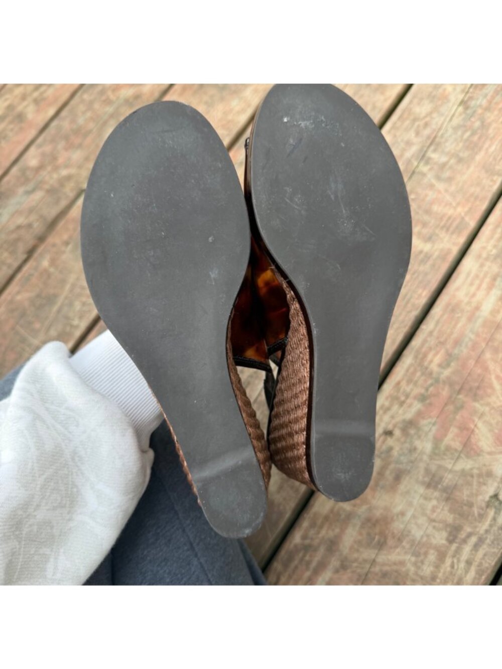 Yves Saint Laurent Brown Patent Leather Wedge Sandals With Adjustable Straps & P - Picture 8 of 9